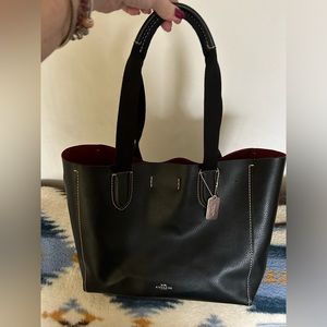 Beautiful Coach Derby Tote in Pebbled Black Leather.